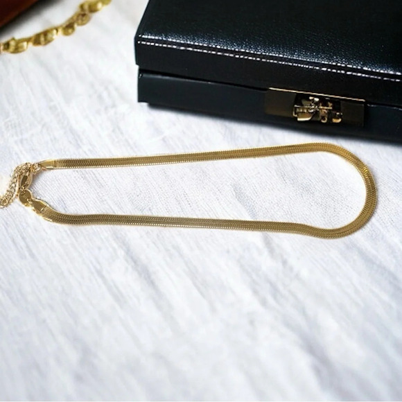 Jennifer Zeuner Necklace 14k Hamilton Gold IP Plating - Picture 1 of 5